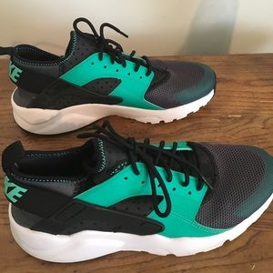 Nike Huaraches, Black/Sea Green/White